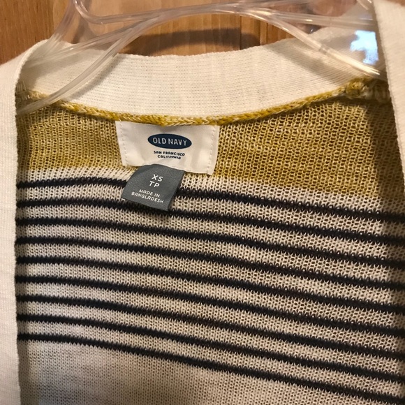 Old Navy lightweight sweater - Picture 2 of 2